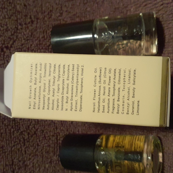 Adesse Age Defying Nail Treatment Essentials - Power Couple Nail Care Duo - Picture 4 of 6